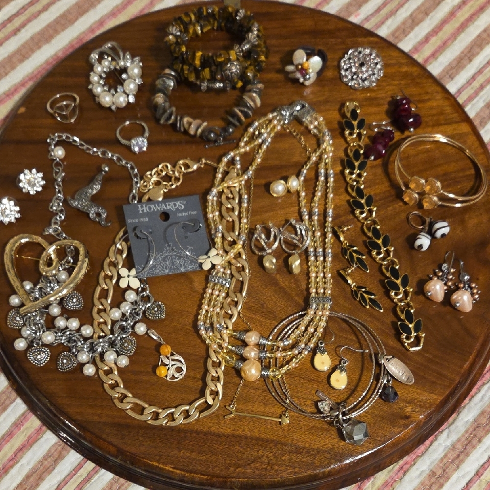 Beautiful Jewelry Lot